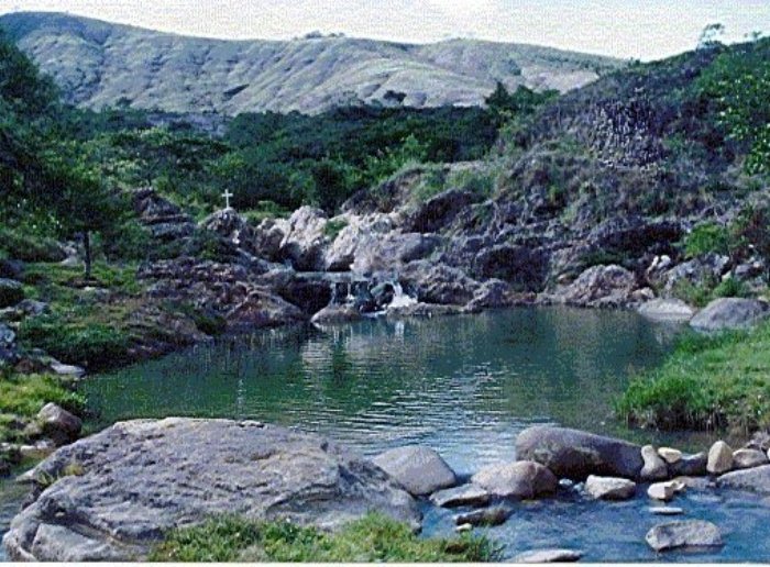 casabianca_cascada_hoyo_caliente casabianca_cascada_hoyo_caliente